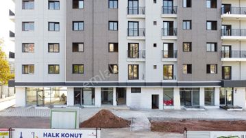 Bayraklı Yüzbaşı İbrahim Hakkı Cad. Kurumsala Kiralık Dükkan