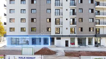 Bayraklı Yüzbaşı İbrahim Hakkı Cad. Kurumsala Kiralık Dükkan