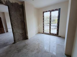 Karaca'dan Altınova Mah. Cadde Üzeri Satılık Sıfır Bina