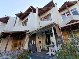 Karaca'dan Denize Sıfır, İskelesi Olan Tripleks Satılık Villa