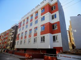 Kumlubel Mahallesinde Geniş Arakat 1+1 Kiralık Apartn Daire