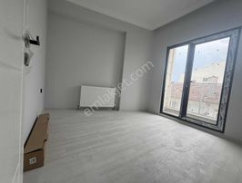 Balnova Dan Bağlar Sokağında Ara Kat 1+1 Satılık Daire