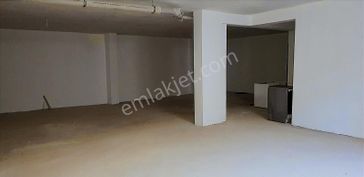 Depo Kiralık Yenigünde Elektirk Ve Su Mevcut 135m2 Depo Kiralık