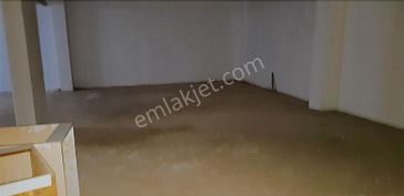 Depo Kiralık Yenigünde Elektirk Ve Su Mevcut 135m2 Depo Kiralık