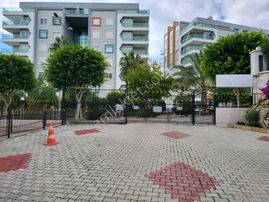 1+1 Eşyalı Satılık Daire Site İçinde Full Aktiviteli Avsallar Alanya