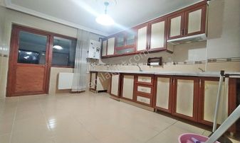 Bademlik'de Ankara Manzaralı 3+1 Ara Katta Kök Tapulu Daire