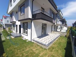 3+1 Merkezi Konumda , Denize Yakın Ebeveyn Banyolu Satılık Villa - Vılla For Sale