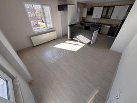 ▓karabuluttan▓çay Manzaralı Ara Kat & Doğalgazlı 3+1 Satılık Daire