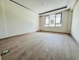 Şentürk Gayrimenkul'den**sıfır**köşe Başı Y.giriş//full+full///