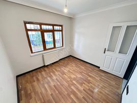 Şentürk Gayrimenkul'den Karapürçek'de Yük.giriş Muradiye Yakını*