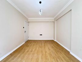 Şentürk Gayrimenkul'den//1.kat Full Yapılı// Masrafsız!!