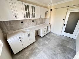 Şentürk Gayrimenkul'den//1.kat Full Yapılı// Masrafsız!!