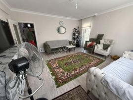 Şentür Gayrimenkul'den Beşikkaya'da Ara Kat Masrafsız Daire ***