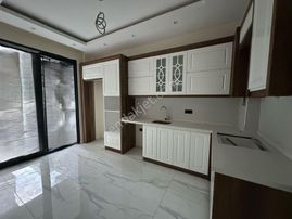 Şemiklerde Nazbayrak Yanı Acill Satılık 3+1 Ön Cephe Daire