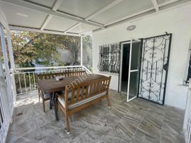 Yenifoça'da Tam Müstakil,büyük Bahçeli 3+1 Dubleks Villa