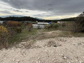 Bornova Yakaköyde Satılık Geniş Harika Konumlu Arsa