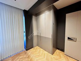 Osmangazi'de 4,5+1 300 M² Lüx Daire .!