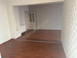 Göral Emlak Sokullu Caddesi Üzerinde Ara Kat Full Yapılı