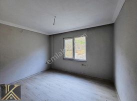 Erenyurt Yolu Üzerinde 4650 M2 Harmanlı Manzaralı Müstakil Ev