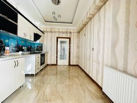 Kalecik Emlak'tan Merkez'de Full Yapılı 3+1 125m² Çift Banyo Kilerli