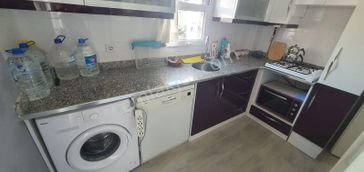 Adana Özal Bulvarında Aksagaza Yakın Eşyaları Yeni 2+1 Doğalgazlı Kiralık !! Açıklama Oku!!