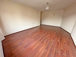 Bahçelerüstü Mahallesinde Merkezi Konumda Manzaralı 3+1 Satılık