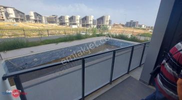 Yeni Nesil Sitede 1+1 Kiralık Daire Ankastreli, Klimalı Eşyasız