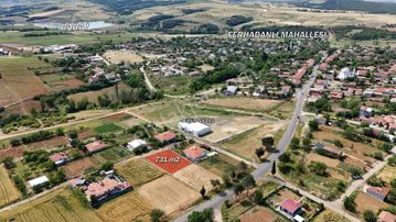 Ferhadanlı Mah. 731 M2 Merkeze 400 Mt Mesafede Villa İmarlı Arsa