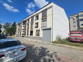 Altınova Mah. Ana Caddeye Yakın 3+1 Kapalı Otoparklı Ara Kat