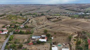 Bıyıkali Köy Merkezine Yakın, Yola 2. Parsel Verimli Tarla