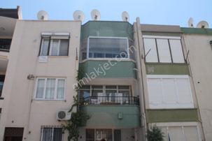 Altınoluk İlkbahar'dan Denize Sıfır Konumda 2+1 Ayrı Mutfak Bakımlı Masrafsız Fırsat Daire