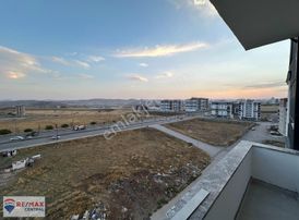 Re/max Central'dan Site İçerisinde Sıfır 140m2 3+1 Lüx Daire