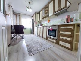 Piyade Mah De 4+1 Arakat Köşe Başı Çift Banyolu Geniş Daire