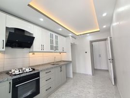 Yurt Mahallesi 3+1 Kapalı Mutfak İçi Yenilendi Sıfırlandı