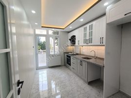 Yurt Mahallesi 3+1 Kapalı Mutfak İçi Yenilendi Sıfırlandı