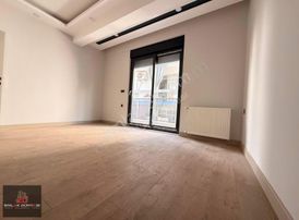 Sinan Mah.ışıklara Denize Yürüme Mesafesi Ayrı M.2+1 95m2 Daire