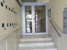 Emaks'tan/cevizlidere Merkezde/iyi Konumda/bakımlı/temiz/3+1