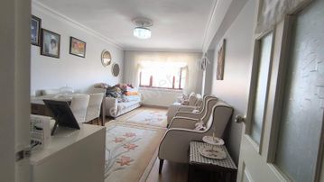 Yılmaz Gayrimenkulden Asansörlü Cadde Üzeri Ful Yapılı Kacırılmayacak 3+1 Fırsat Dairesi