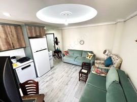 ⭐akçay Ay Emlaktan⭐altınkumda Ön Cephe Doğalgazlı Arakat Asansörlü Şık Tasarımlı Satılık 1+1 Daire