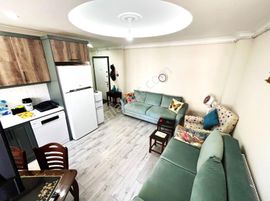 ⭐akçay Ay Emlaktan⭐altınkumda Ön Cephe Doğalgazlı Arakat Asansörlü Şık Tasarımlı Satılık 1+1 Daire