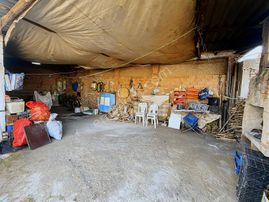 Salihli Taytan Mahallesi Satılık 435 M2 Müstakil Ev Ve Arsası