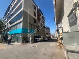 Selçukbey Caddesinde Konat Apartmanı Altı 100 M2 Kiralık Dükkan,