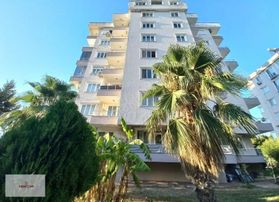 Atlas Sitesinde Geniş-balkonlu-eşyalı-jakuzili Satılık 1+1 Daire