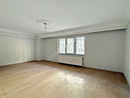 Çift Balkonlu Devlet Hastanesine Yakın 2+1 İskanlı Yüksek Giriş