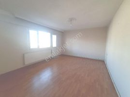 Manisa Akhisar Hürriyet Mah.‼️ Devlet Hastanesi Yakın– Doğalgazlı, Asansörlü Kiralık 3+1 Daire