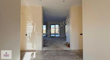 Kartepe İbrikdere'de Tek Katlı Lüks Müstakil Havuzlu Villa