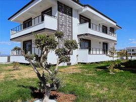 Denize Yakın Site İçinde Kaliteli Villa Tadında Bahçeli Daire