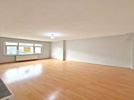 Güzelyurt Metrobüs Durağına Yakın Çift Balkonlu Kiralık Daire