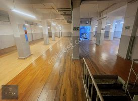 Sefaköy Merkezde Cadde Üzeri 450m2 2 Katlı Bodrum Dükkan