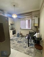 Sefaköy Merkezde 2+1 1.kat 90m2 Balkonlu Temiz Ofis İşyeri